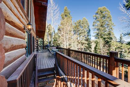 3 Bears Cabin in Angel Fire, New Mexico